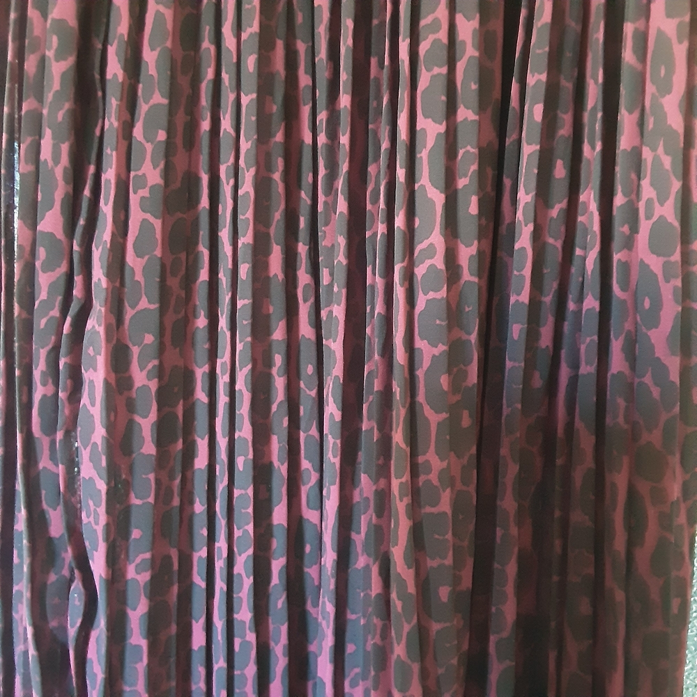 Leopard Print Pleated Skirt